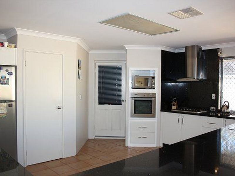 13 Maratea Road, Secret Harbour WA 6173