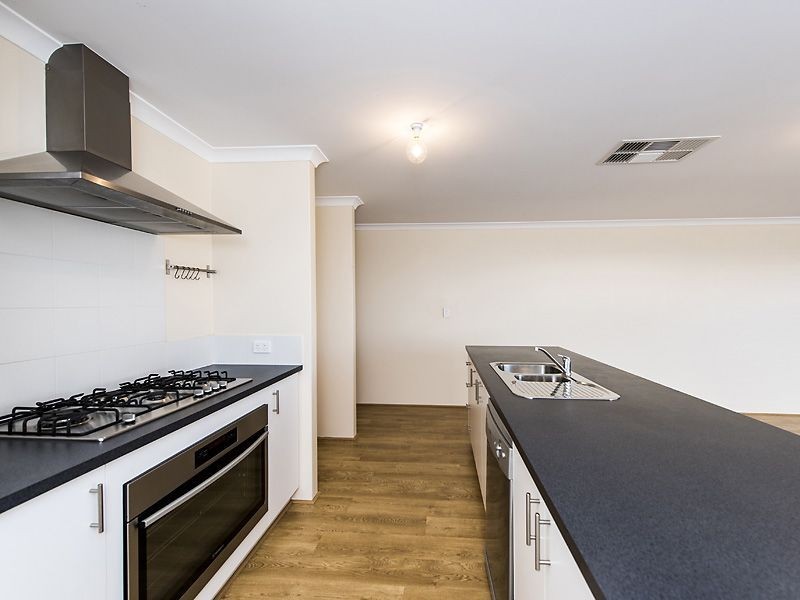 15 Gladstonbury Parade, Baldivis WA 6171