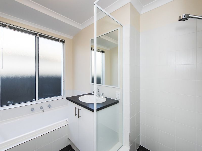 15 Gladstonbury Parade, Baldivis WA 6171