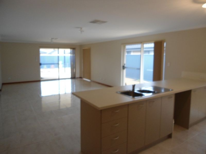 45 Crinia Drive, Baldivis WA 6171