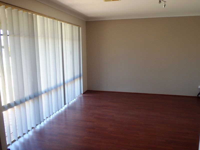 6 Salcombe Way, Warnbro WA 6169