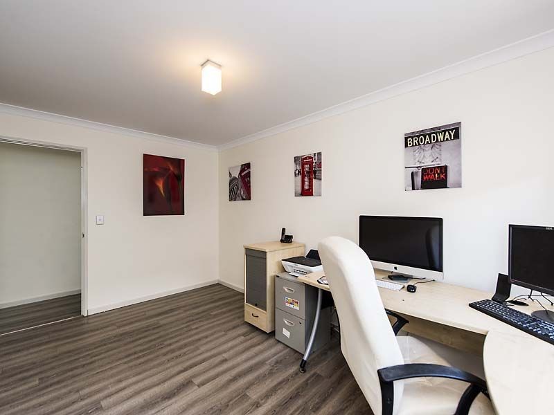 8 Mckail way, Baldivis WA 6171