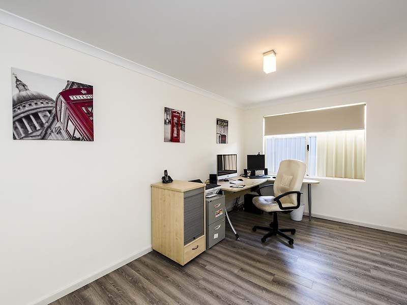 8 Mckail way, Baldivis WA 6171