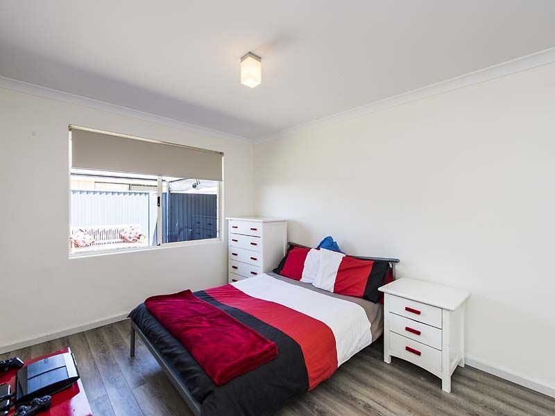 8 Mckail way, Baldivis WA 6171