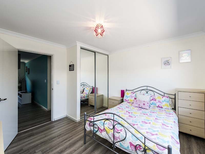 8 Mckail way, Baldivis WA 6171