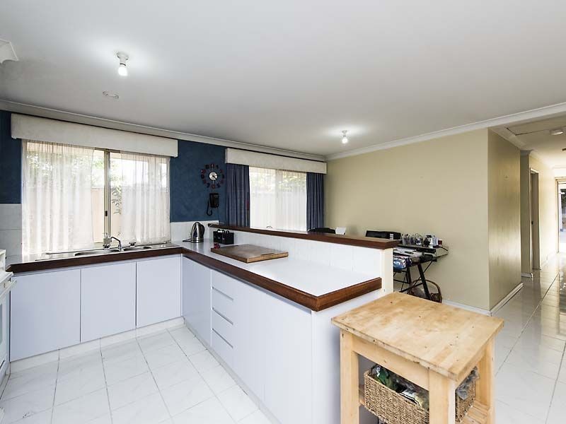 3 Elysee Court, Port Kennedy WA 6172