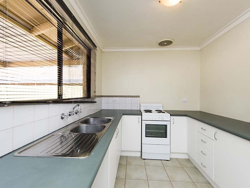 24 Park Drive, Cooloongup WA 6168