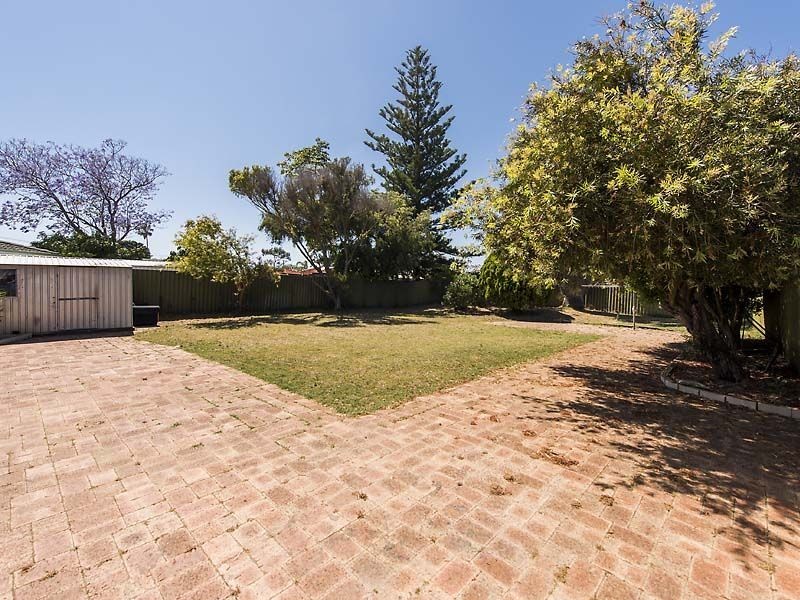 24 Park Drive, Cooloongup WA 6168