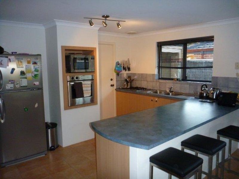 8 Pulsano Mews, Secret Harbour WA 6173