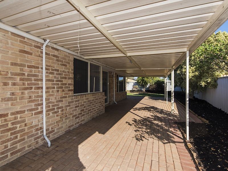 4 Oceanic Court, Port Kennedy WA 6172