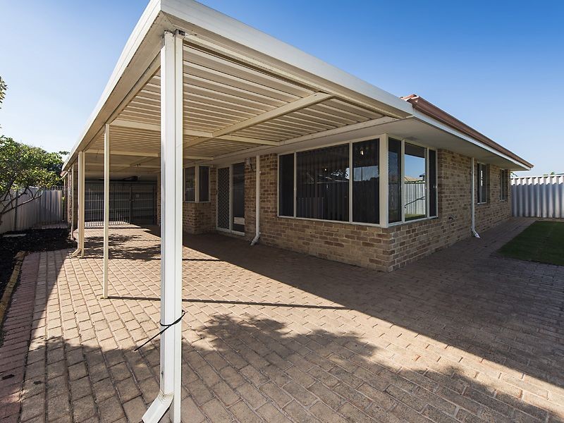 4 Oceanic Court, Port Kennedy WA 6172