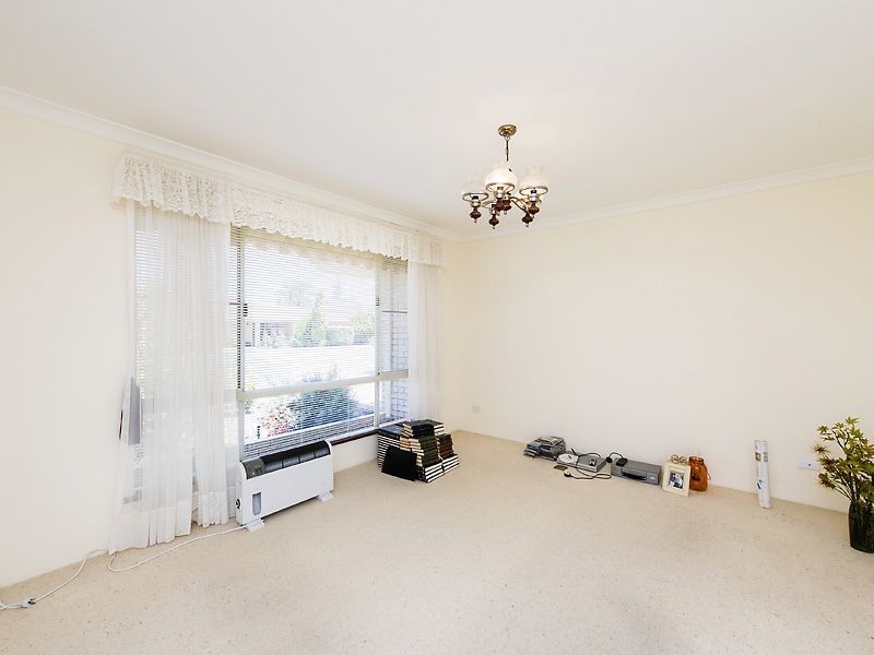 12 Sheathbill Court, Safety Bay WA 6169