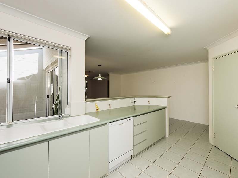 129 Penguin Road, Safety Bay WA 6169