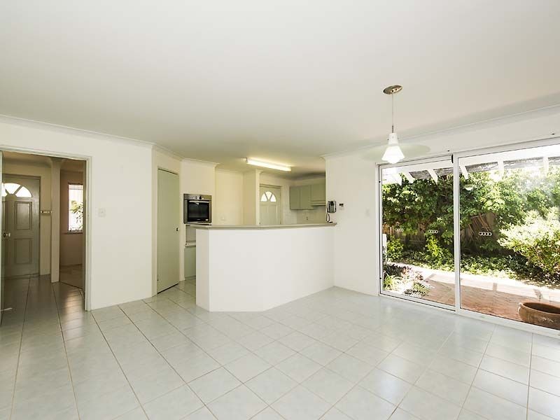 129 Penguin Road, Safety Bay WA 6169