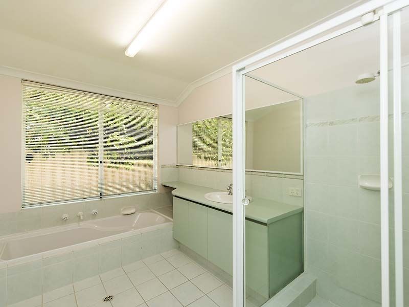 129 Penguin Road, Safety Bay WA 6169