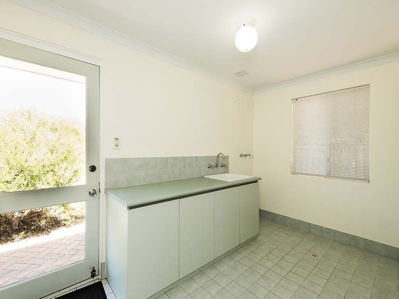 129 Penguin Road, Safety Bay WA 6169