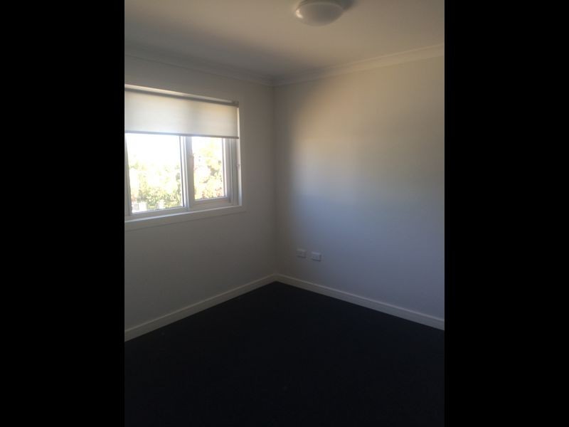 8/18 Thorpe Street, Rockingham WA 6168