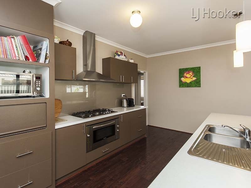 3 Savona Brace, Secret Harbour WA 6173