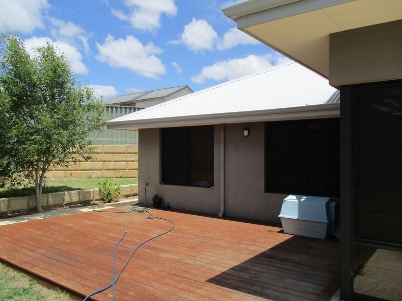 48 Clearwater Way, Singleton WA 6175