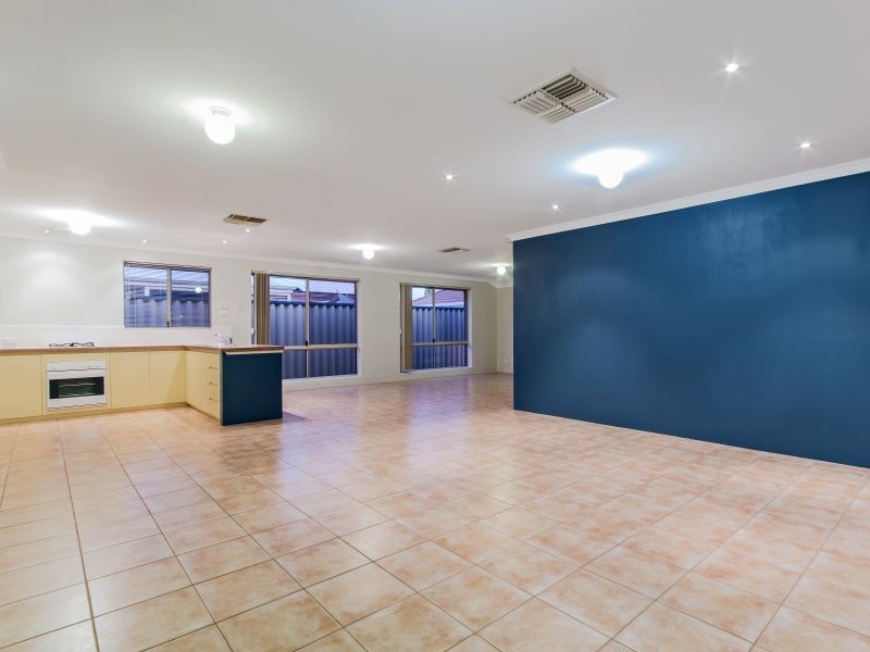 24 Bopeechee Way, Port Kennedy WA 6172