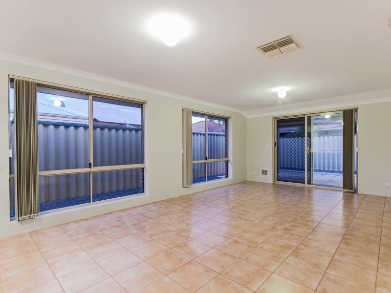 24 Bopeechee Way, Port Kennedy WA 6172