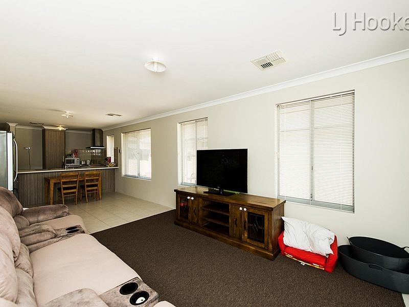 11b Coodanup drive, Dudley Park WA 6210