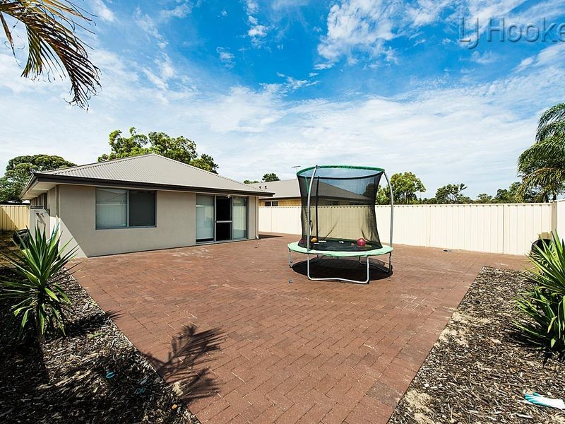 11b Coodanup drive, Dudley Park WA 6210