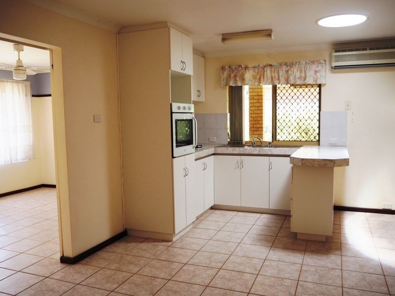 4 Tenella Mews, Warnbro WA 6169