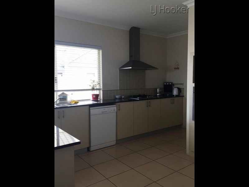 12 Lookout Vista, Singleton WA 6175