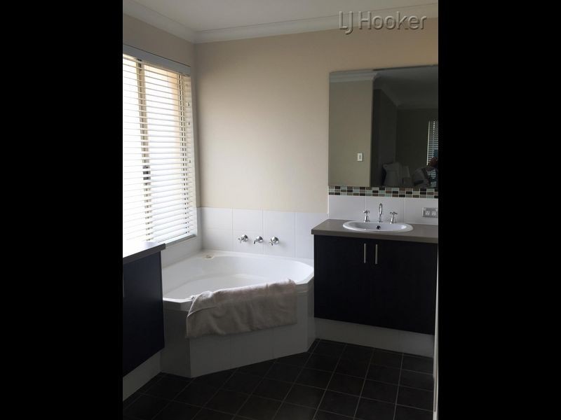 12 Lookout Vista, Singleton WA 6175