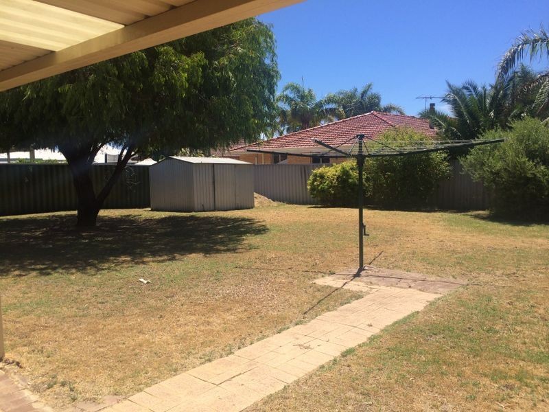 28 Moreton Cresent, Warnbro WA 6169