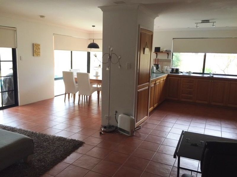 6 Anzio Court, Secret Harbour WA 6173