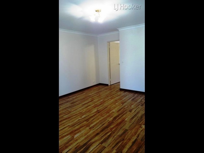 8 Moresby Grove, Rockingham WA 6168