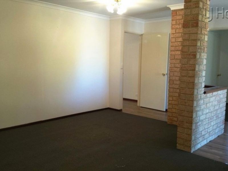 8 Moresby Grove, Rockingham WA 6168