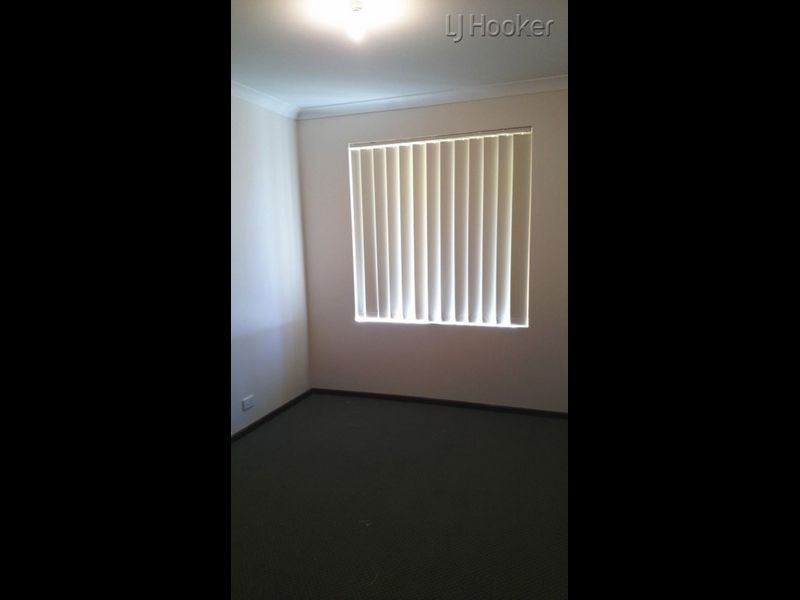 8 Moresby Grove, Rockingham WA 6168