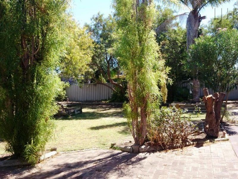 8 Moresby Grove, Rockingham WA 6168