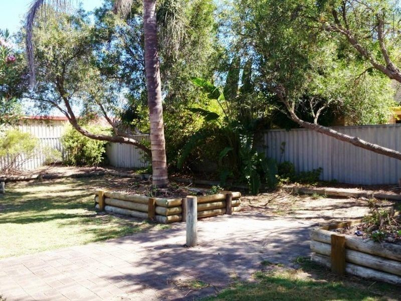 8 Moresby Grove, Rockingham WA 6168