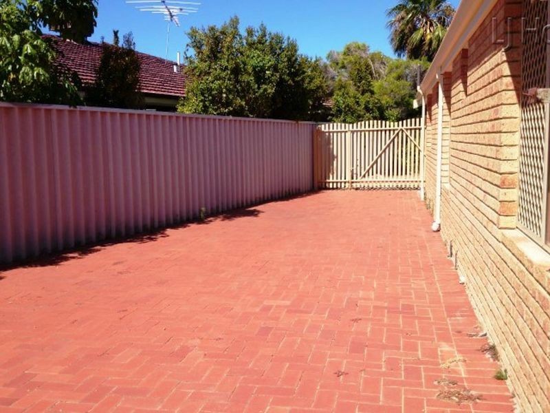 8 Moresby Grove, Rockingham WA 6168