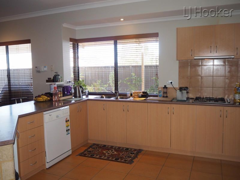 24 Ridge Boulevard, Baldivis WA 6171