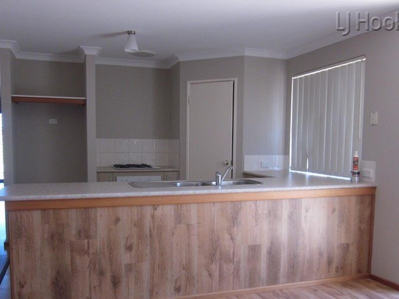 10 Dunsky Pass, Secret Harbour WA 6173