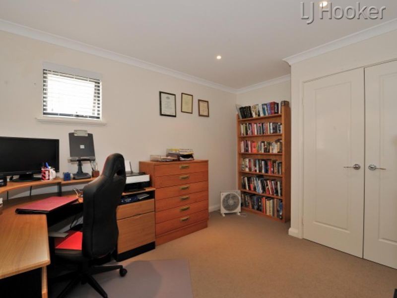 82 Waterfront Parkway, Shoalwater WA 6169