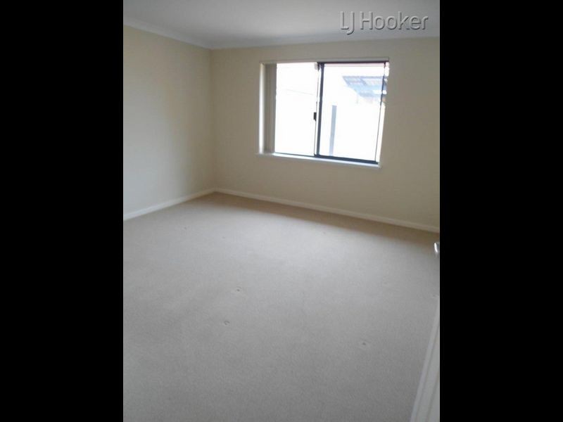 29 Lucky Bay Road, Secret Harbour WA 6173