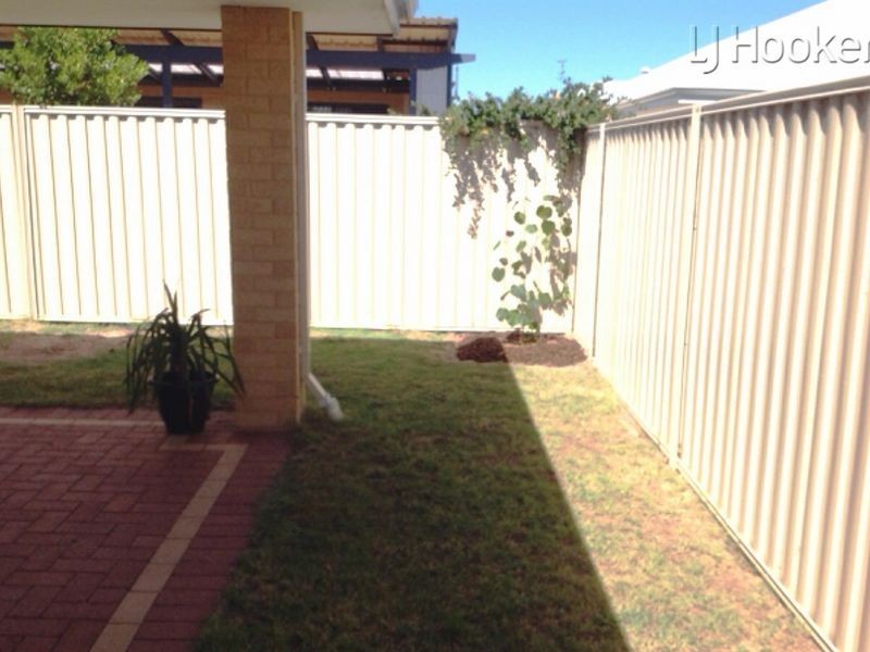 29 Lucky Bay Road, Secret Harbour WA 6173