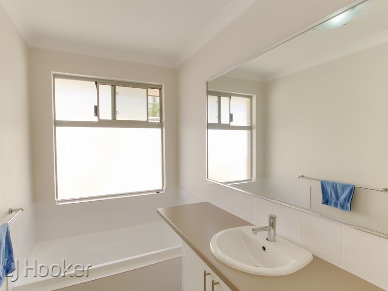 26 Blacksheer Green, Secret Harbour WA 6173