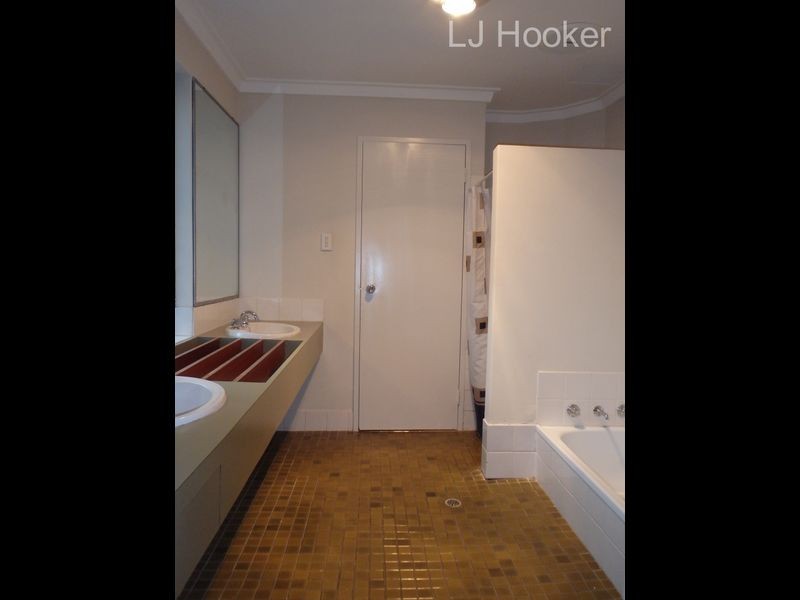 9 Townsend Road, Rockingham WA 6168