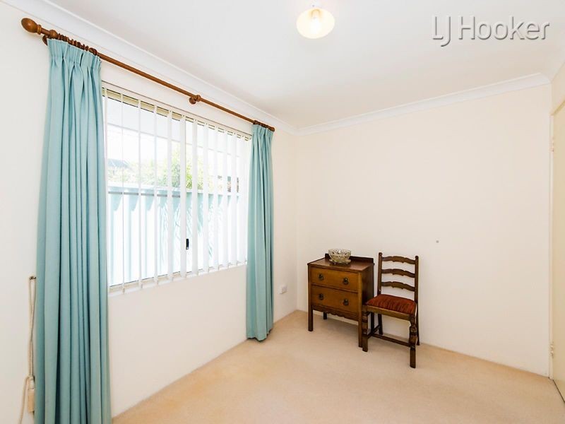 12 Sheathbill Court, Safety Bay WA 6169