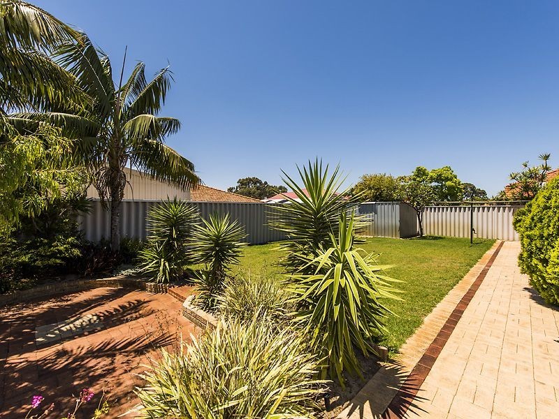 12 Sheathbill Court, Safety Bay WA 6169