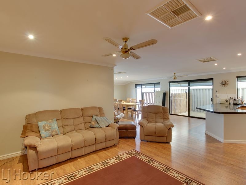 27 Saint Cloud Way, Port Kennedy WA 6172