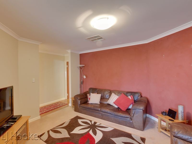 27 Saint Cloud Way, Port Kennedy WA 6172