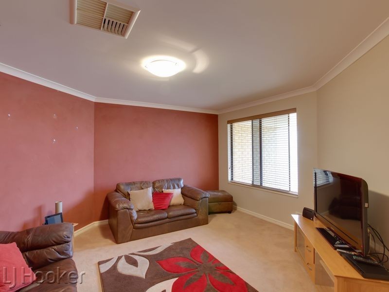 27 Saint Cloud Way, Port Kennedy WA 6172